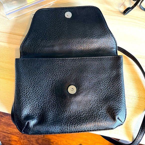 LAURA SCOTT black Crossbody bag. - Picture 3 of 10